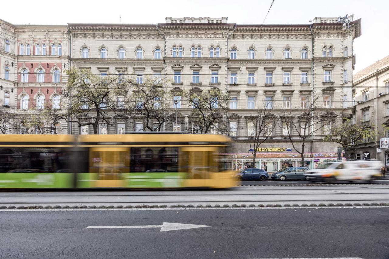 Ferienwohnung Charming Downtown Hideaway Steps From New York Cafe! Budapest Exterior foto